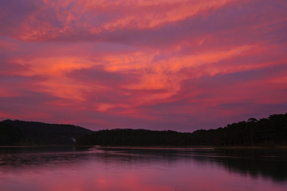 beautiful da lat lake